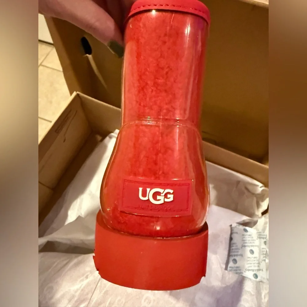 UGG kids classic clear mini II – size 4 kids – brand new in the box.